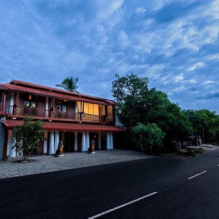 Golden Stars Hotel Dambulla Extérieur photo