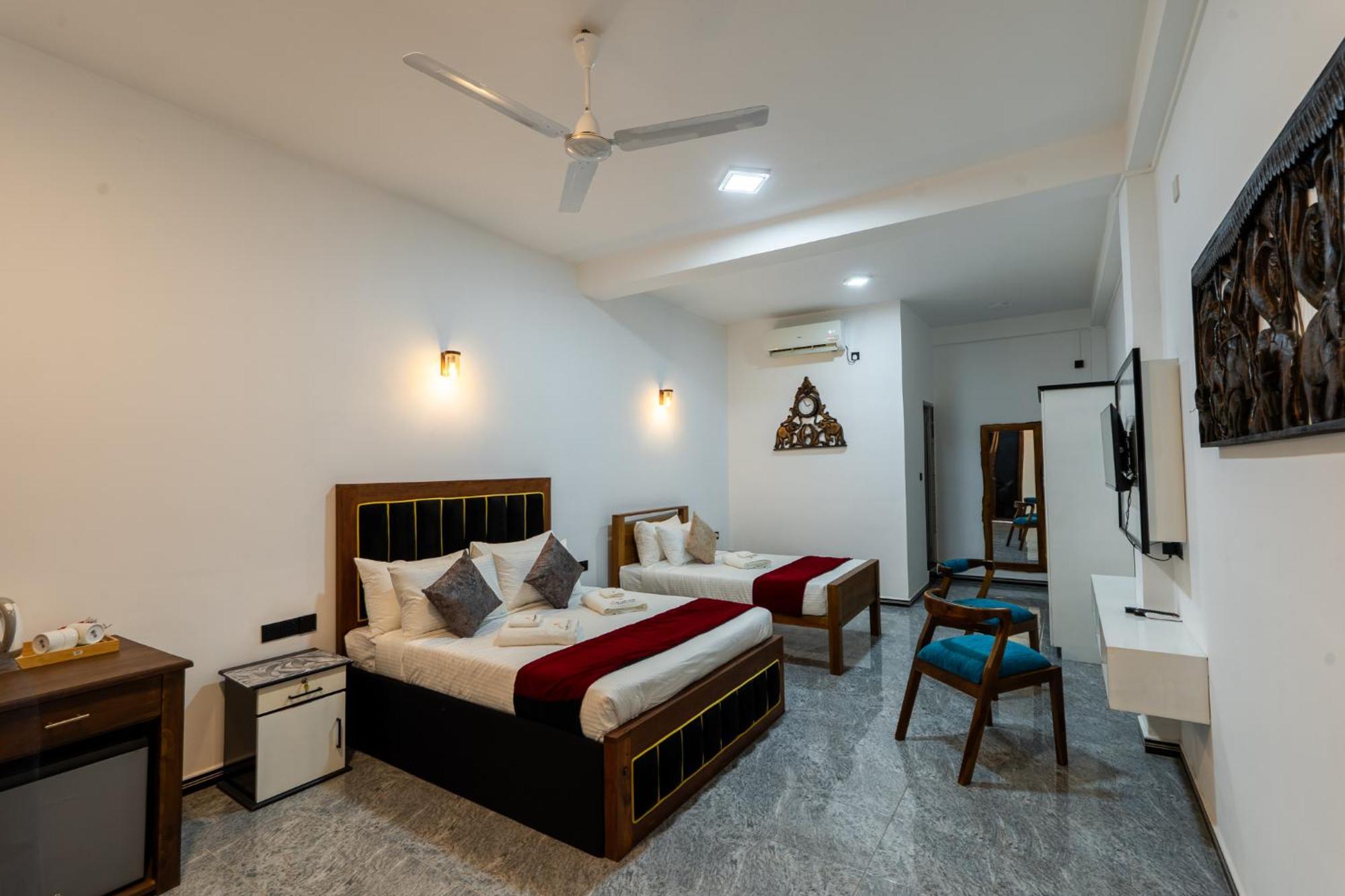 Golden Stars Hotel Dambulla Extérieur photo